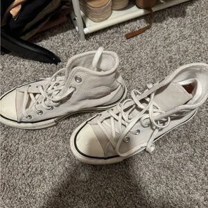 High top converse. Tan size 5.